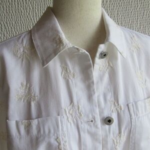 J Jill White Khaki Embroidered Jean Jacket Oversized Small Cotton metal Buttons